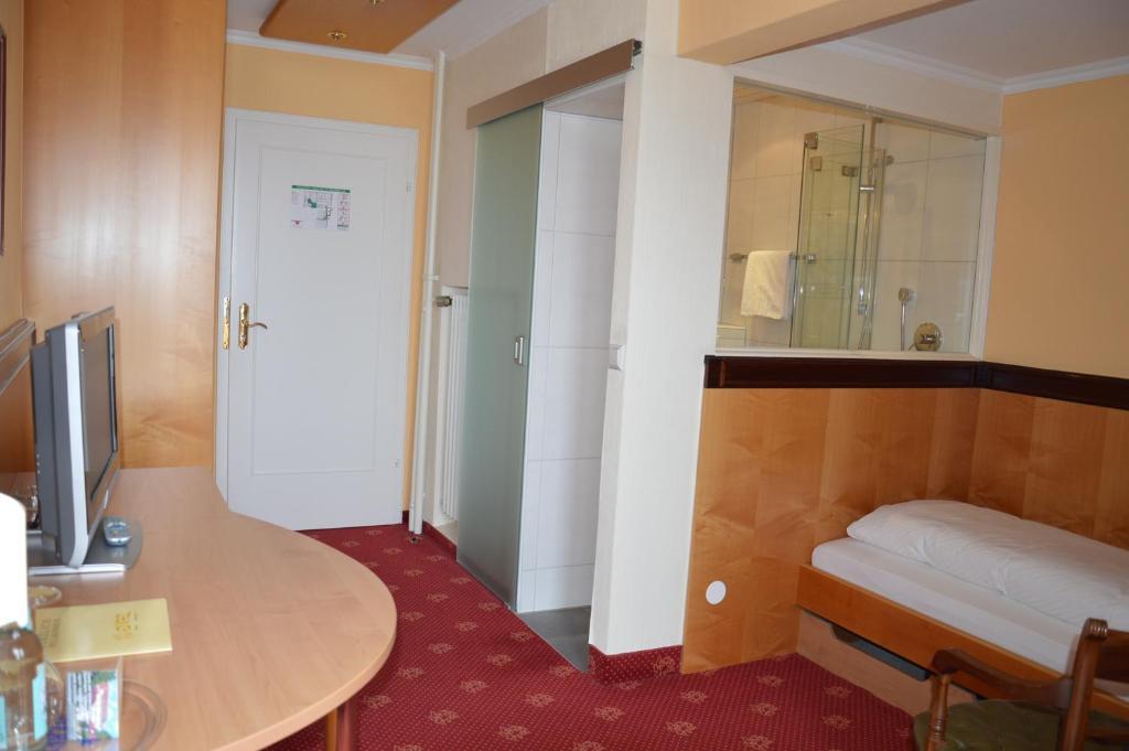 Hotel Engel Langenargen Habitación foto
